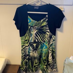 A versatile multicoloured top- fits like a medium.